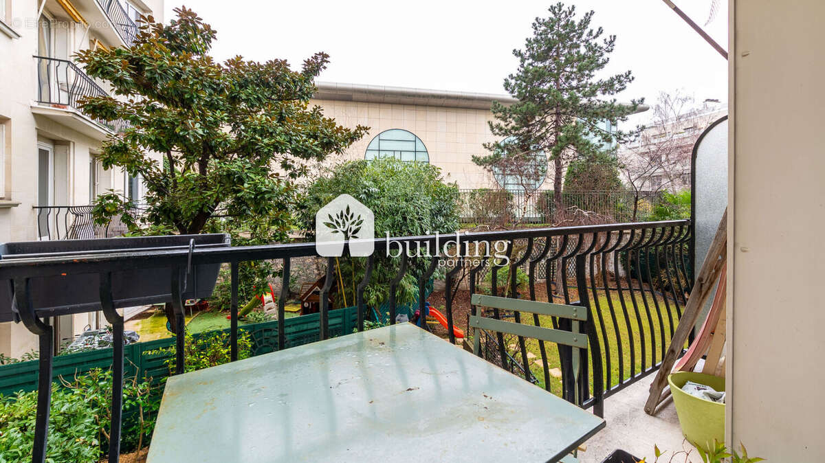 Appartement à NEUILLY-SUR-SEINE