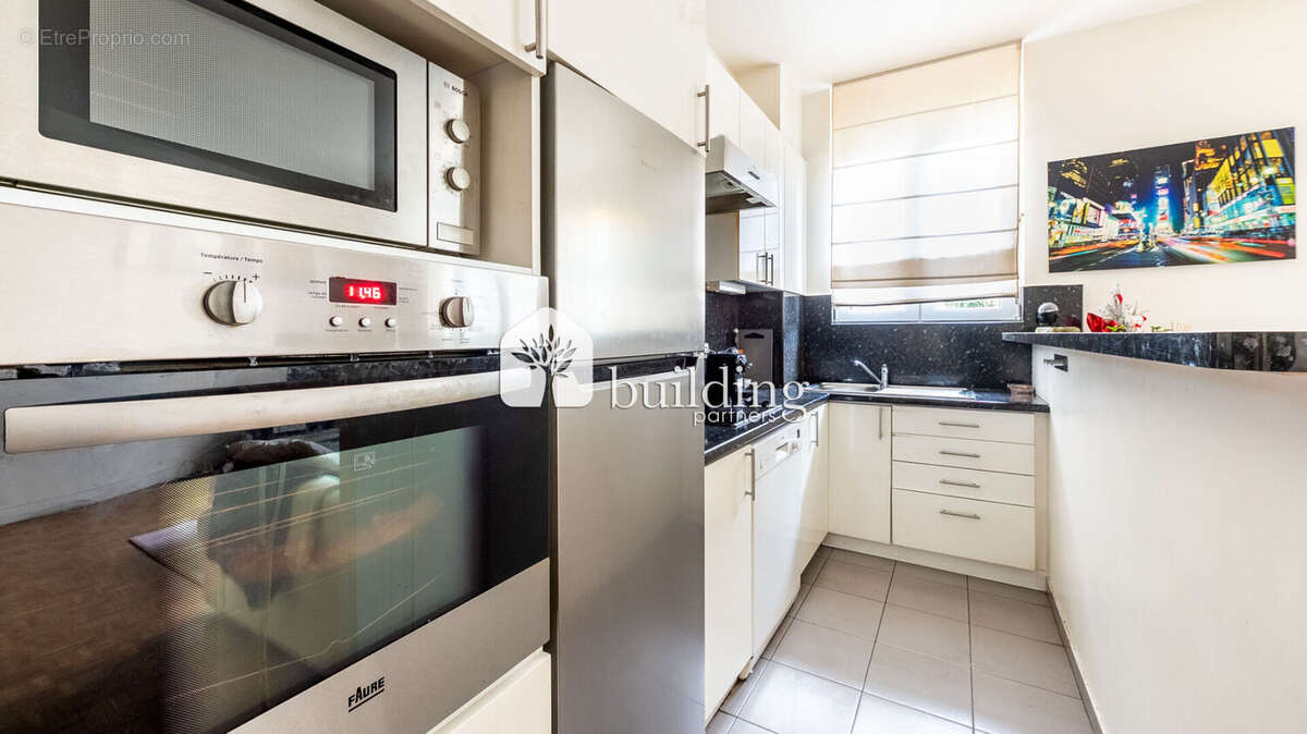 Appartement à NEUILLY-SUR-SEINE