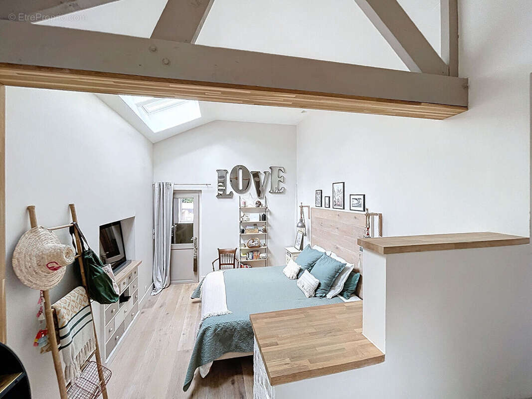 Maison à NEAUPHLE-LE-CHATEAU