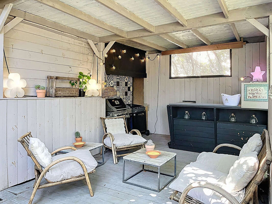 Maison à NEAUPHLE-LE-CHATEAU