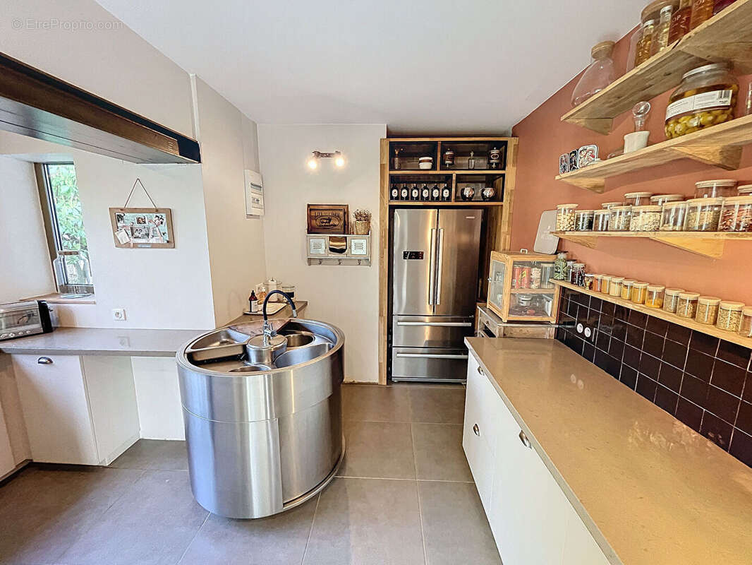 Maison à NEAUPHLE-LE-CHATEAU