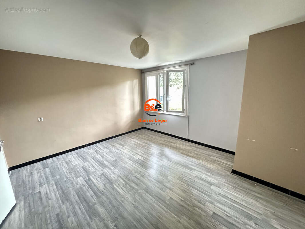 BSLE IMMOBILIER MAISON 4 CHAMBRES 140 M² - Maison à CEBAZAT