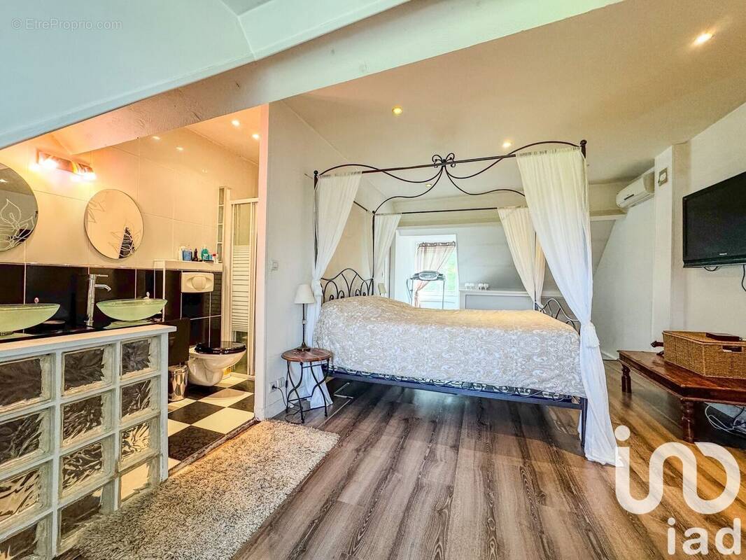 Photo 1 - Maison à CLAYE-SOUILLY