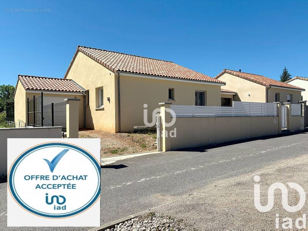 Photo 1 - Maison à LA CAVALERIE