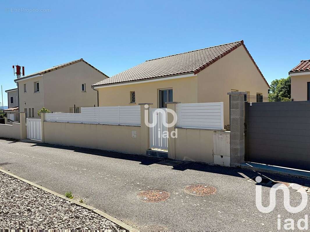 Photo 2 - Maison à LA CAVALERIE