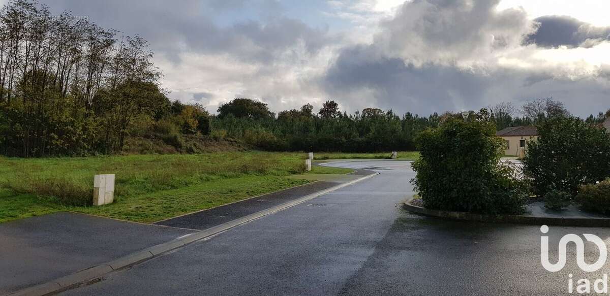 Photo 3 - Terrain à LES RAIRIES