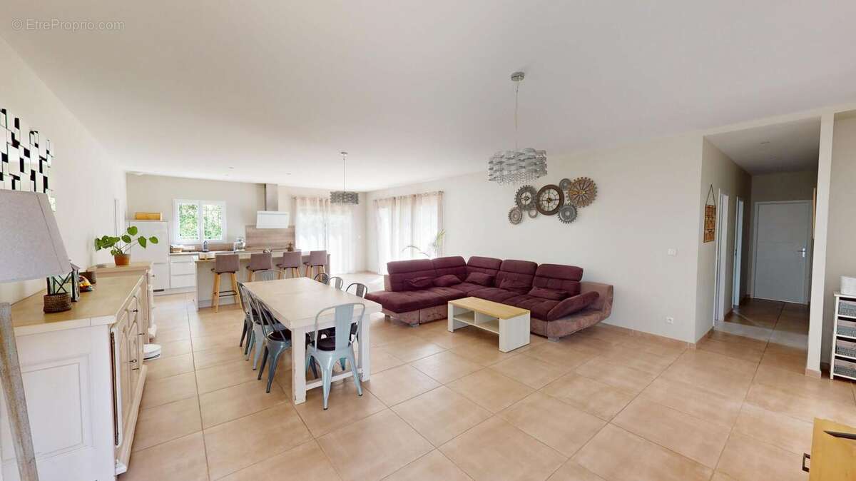 Photo 4 - Maison à ROCBARON