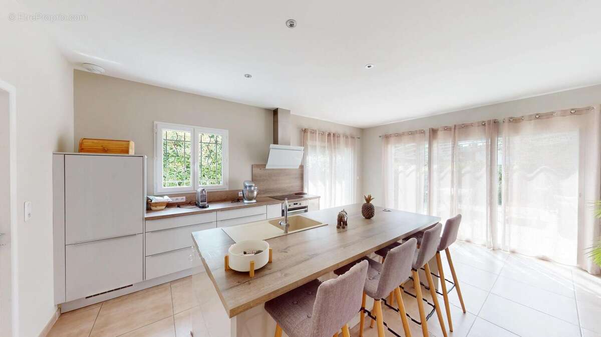 Photo 5 - Maison à ROCBARON