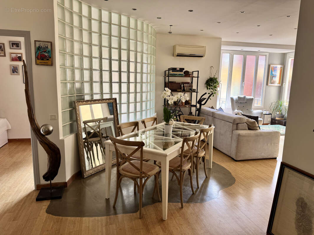 Appartement à VILLEFRANCHE-SUR-MER