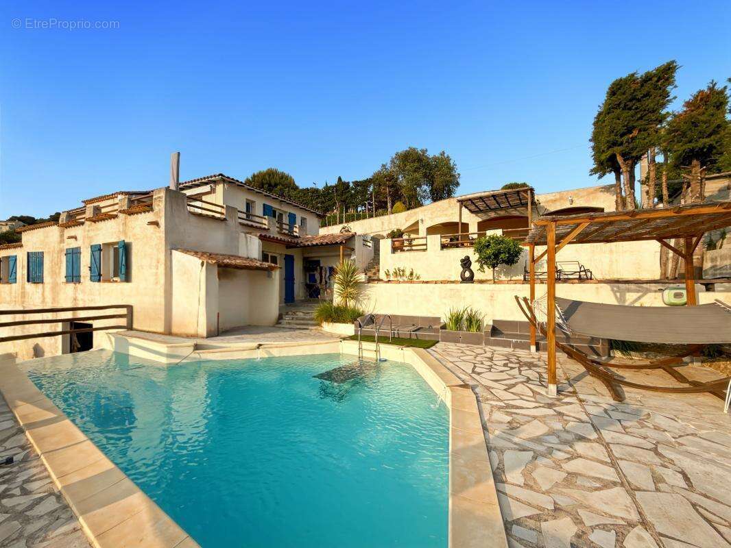 Maison à SAINT-MARTIN-DU-VAR