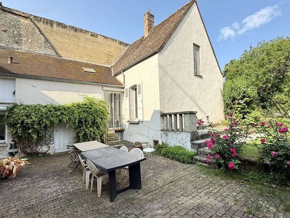 Maison à DONNEMARIE-DONTILLY