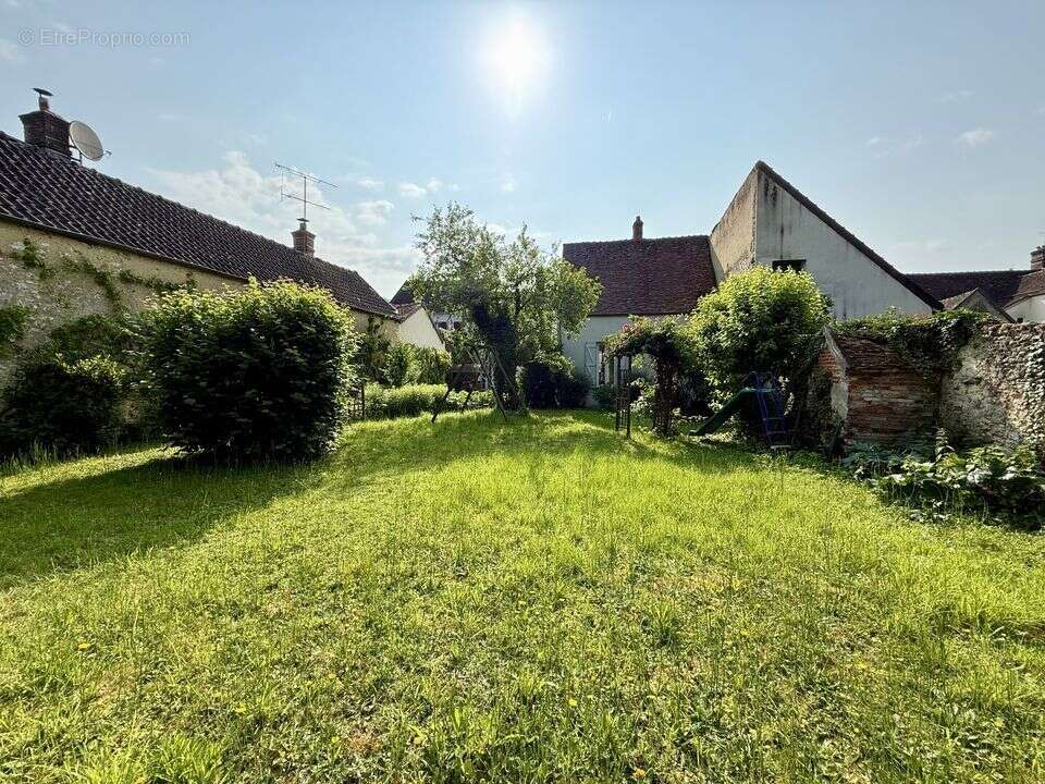 Maison à DONNEMARIE-DONTILLY