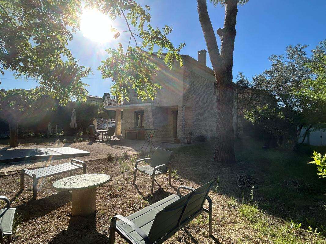 Maison à VAISON-LA-ROMAINE