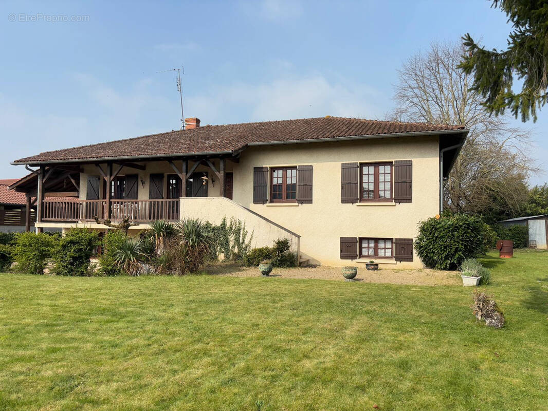 Maison à SAINT-JEAN-SUR-VEYLE