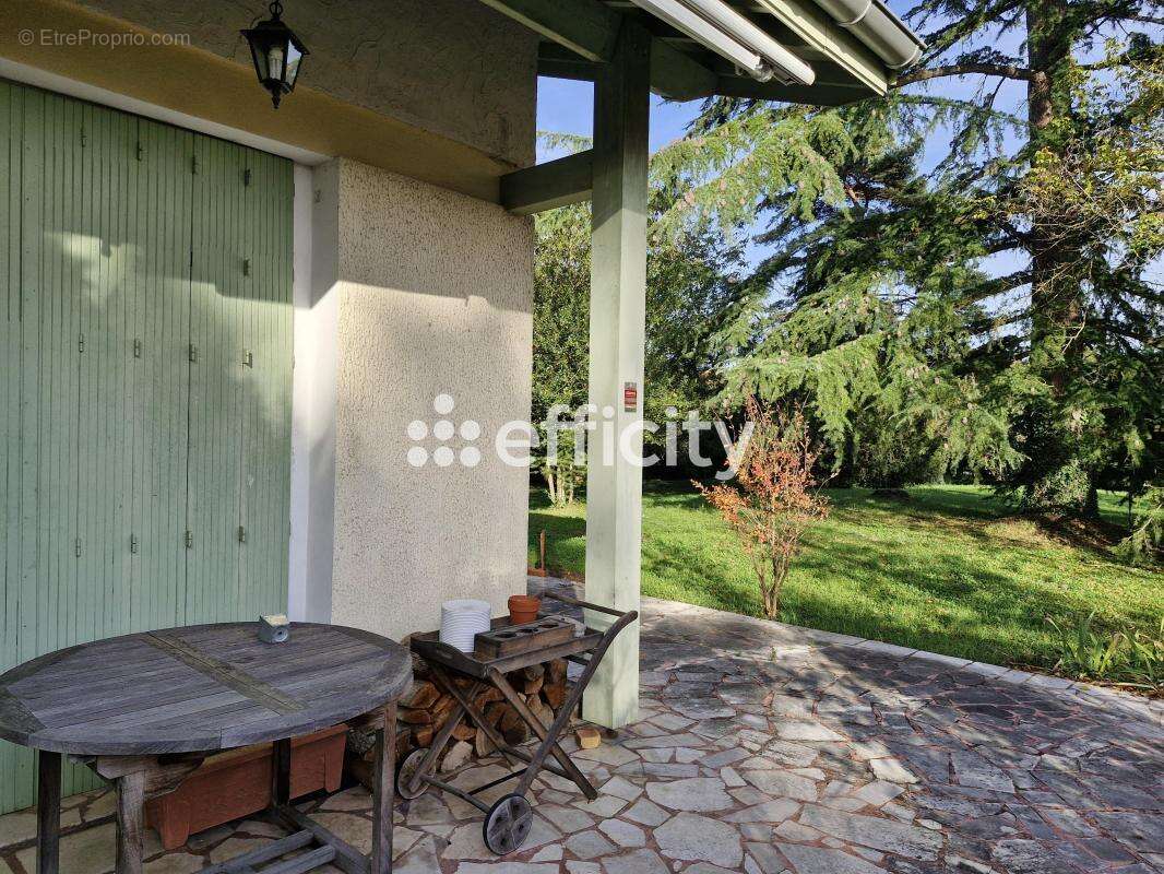 Maison à COLLONGES-AU-MONT-D&#039;OR