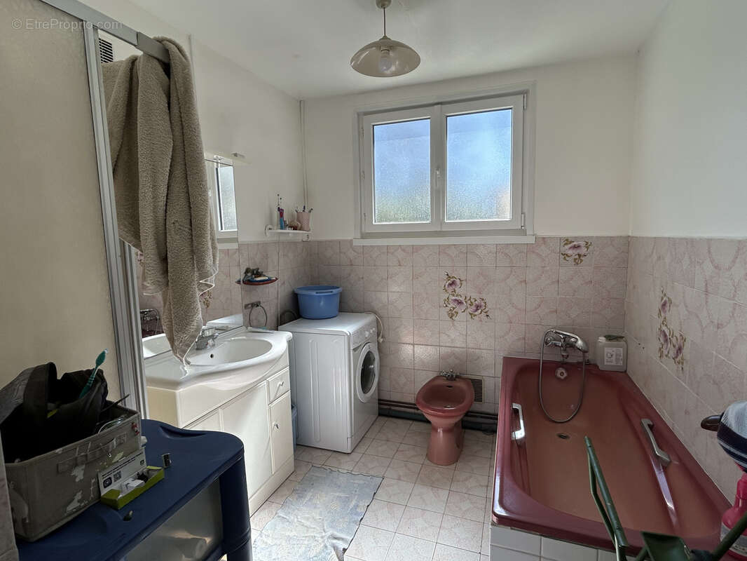 Maison à POIX-DE-PICARDIE