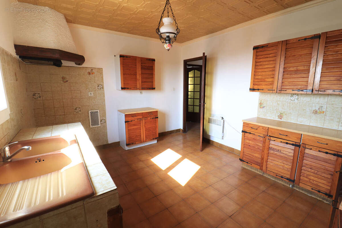 Autre à NISSAN-LEZ-ENSERUNE