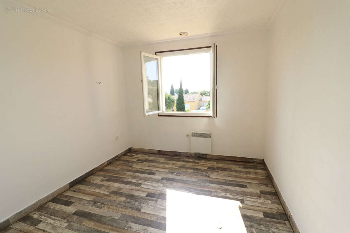 Autre à NISSAN-LEZ-ENSERUNE