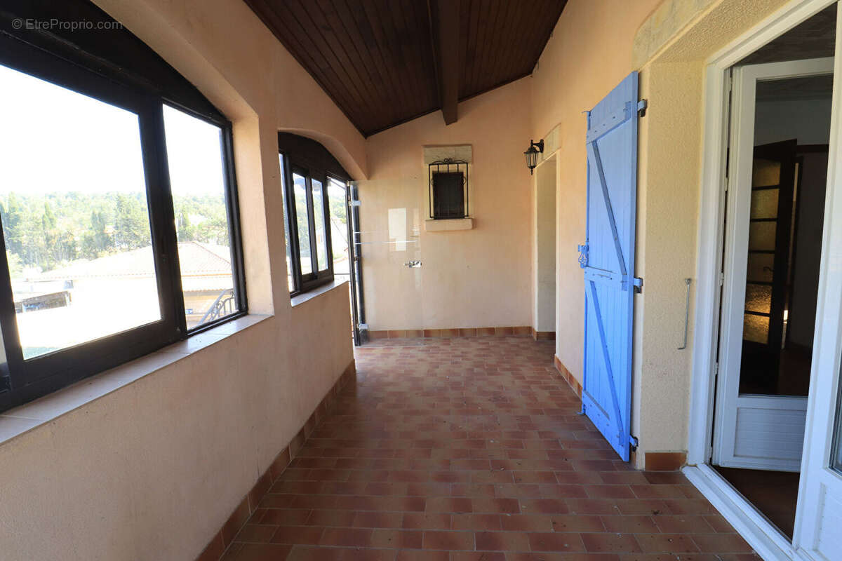 Autre à NISSAN-LEZ-ENSERUNE