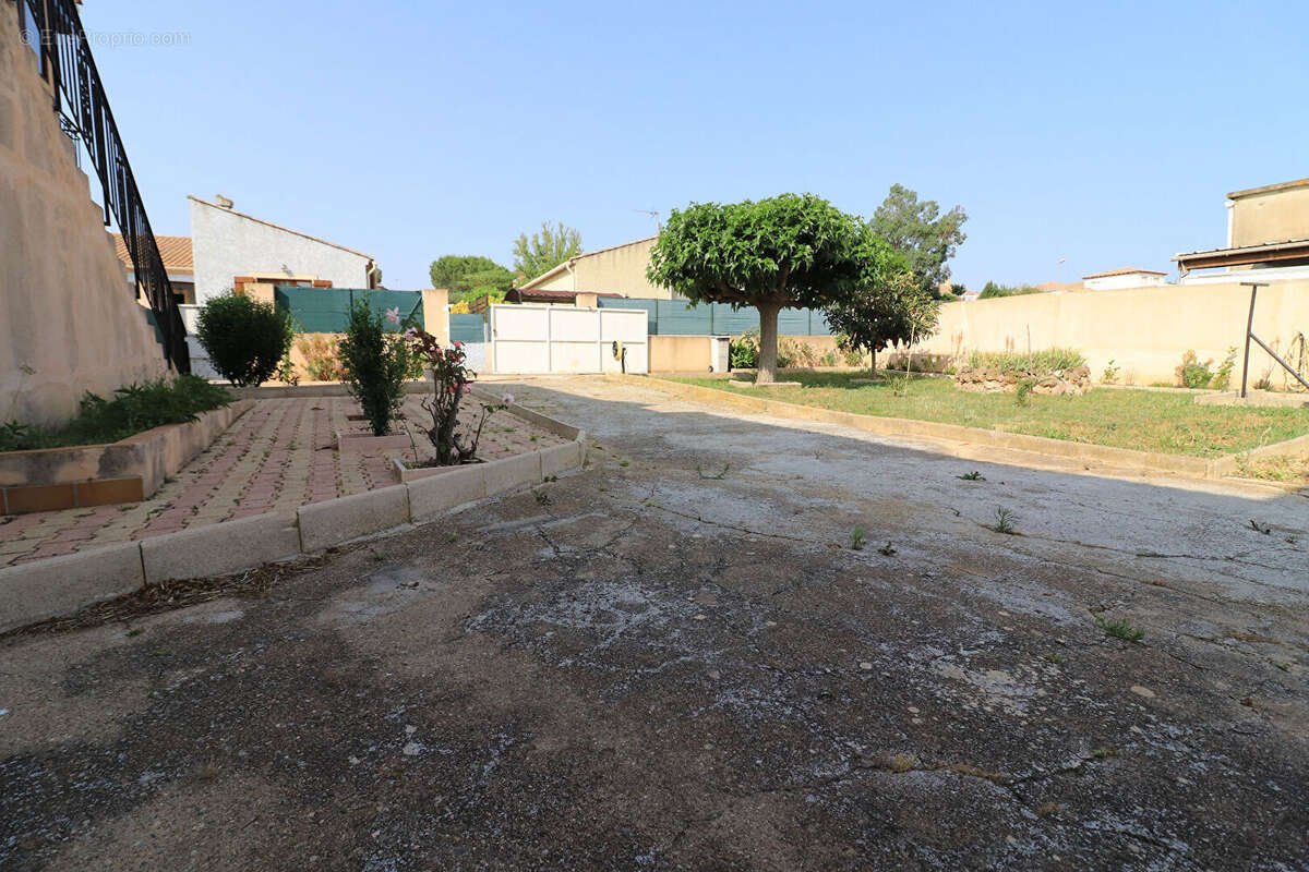 Autre à NISSAN-LEZ-ENSERUNE