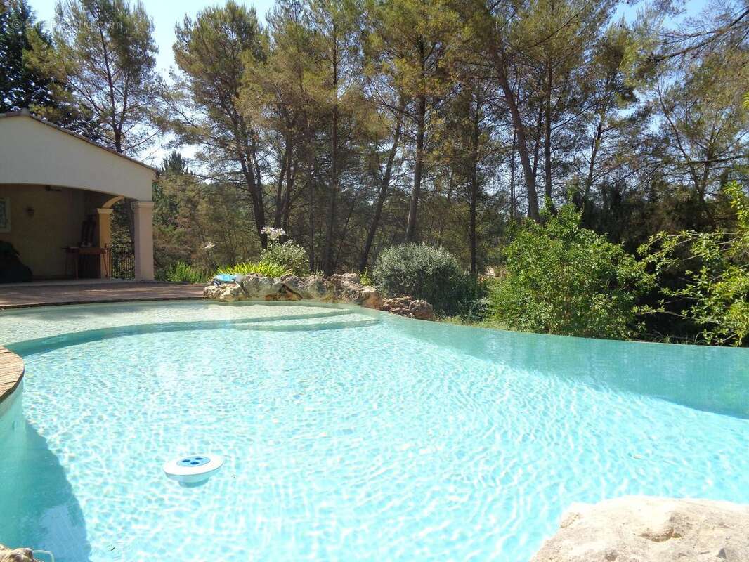   - Maison à DRAGUIGNAN