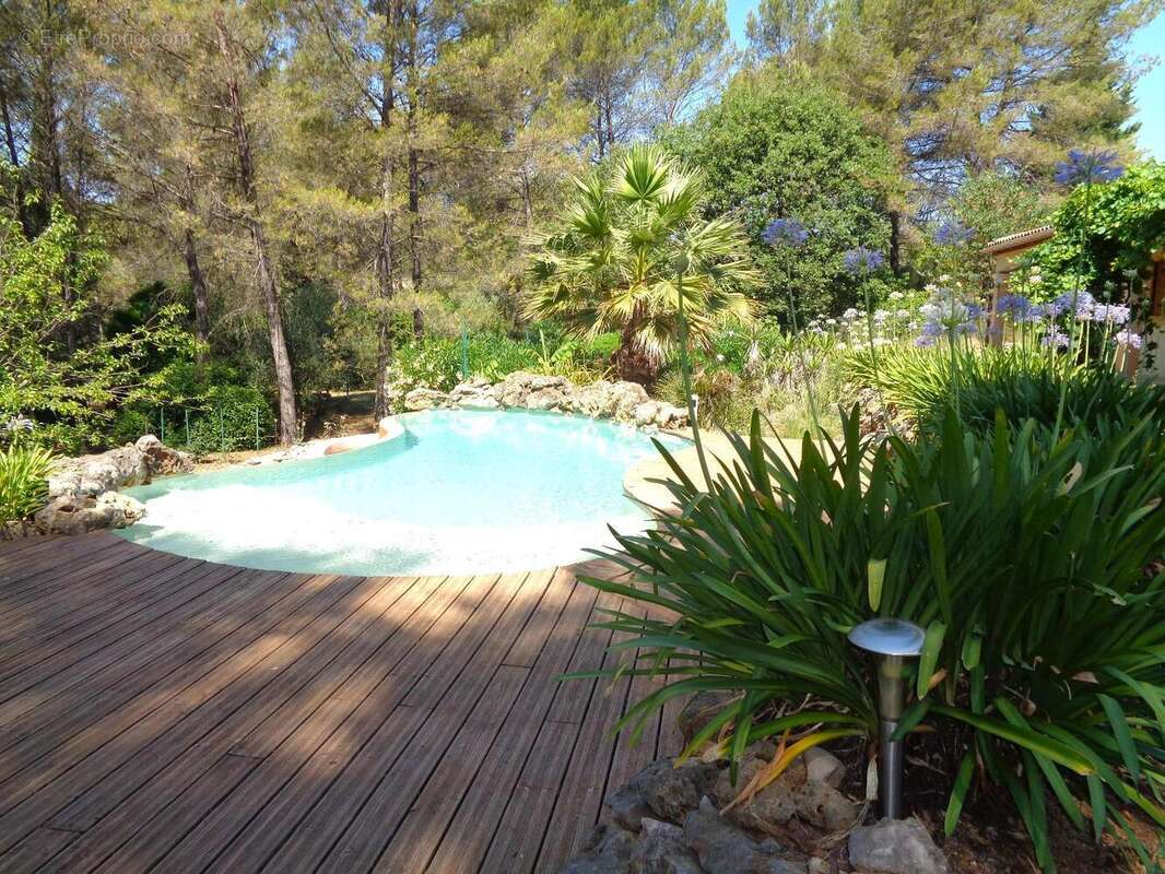   - Maison à DRAGUIGNAN