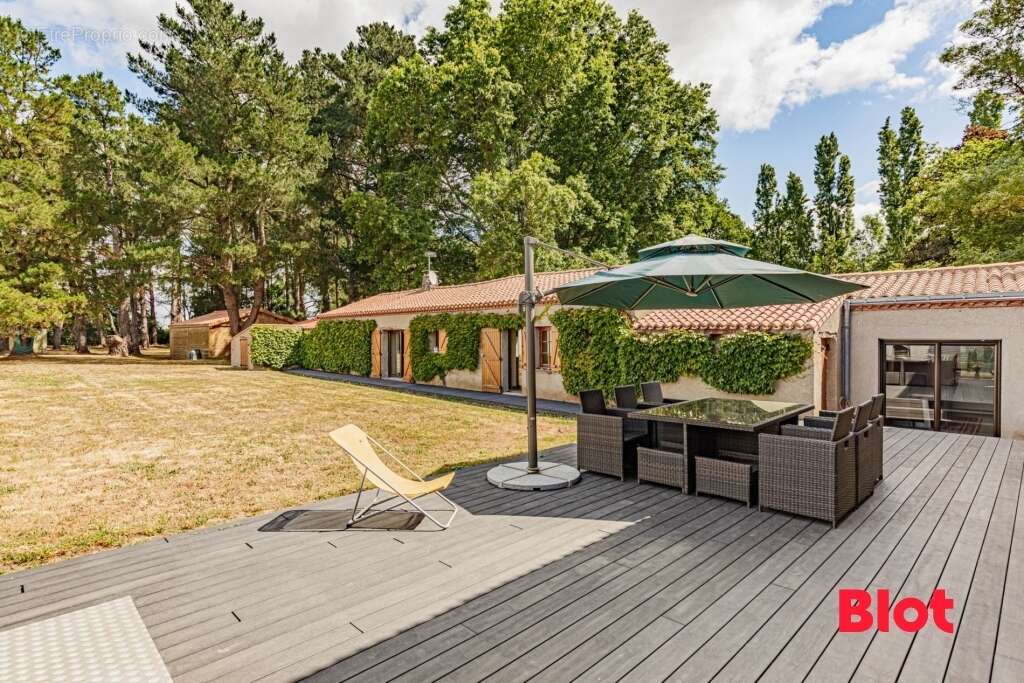 Maison à SAINT-JULIEN-DE-CONCELLES