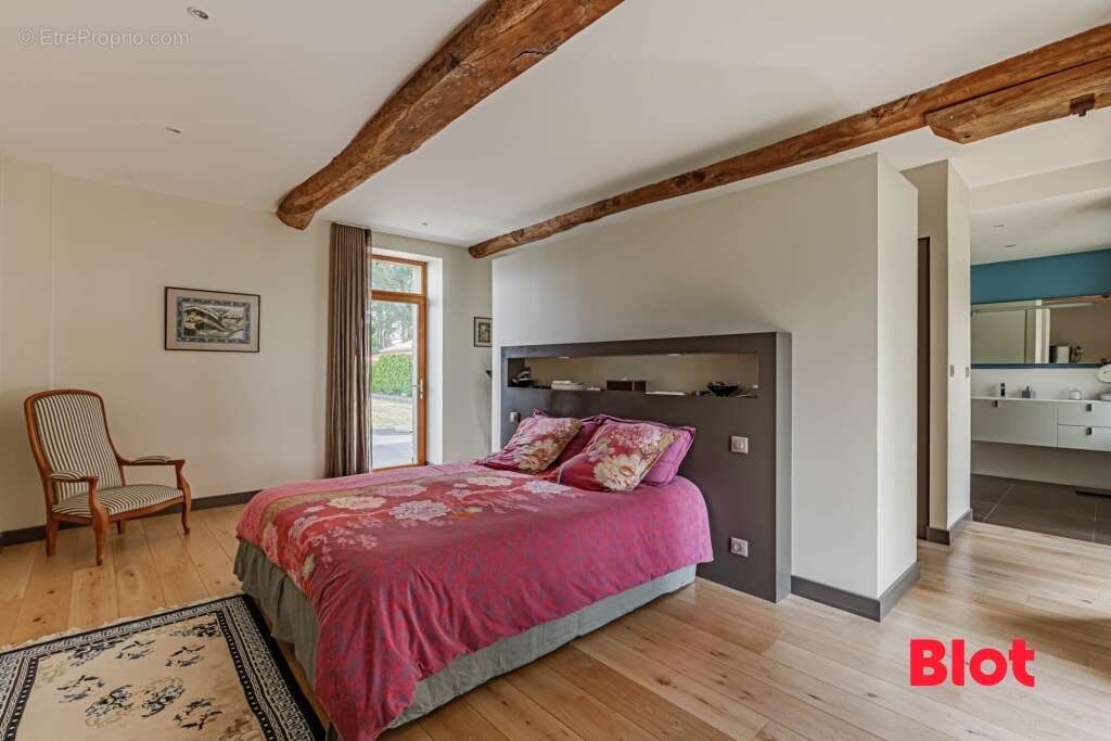 Maison à SAINT-JULIEN-DE-CONCELLES