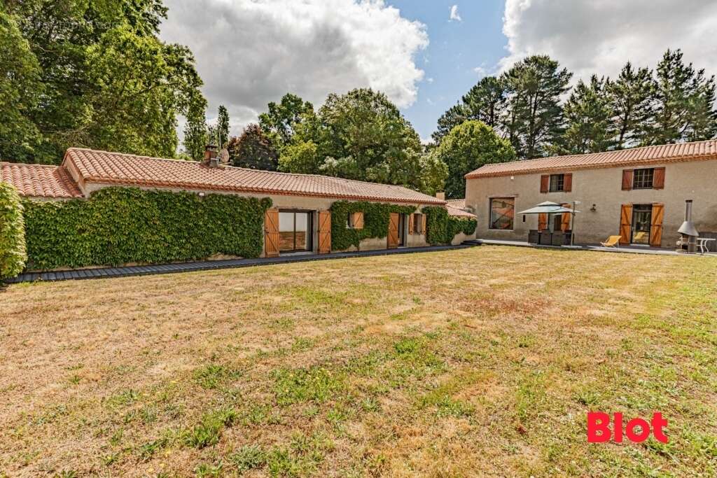 Maison à SAINT-JULIEN-DE-CONCELLES