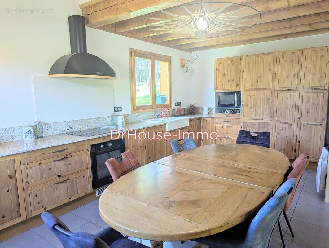 Maison à LES ANGLES