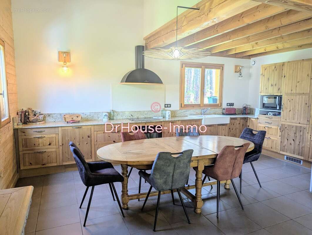 Maison à LES ANGLES