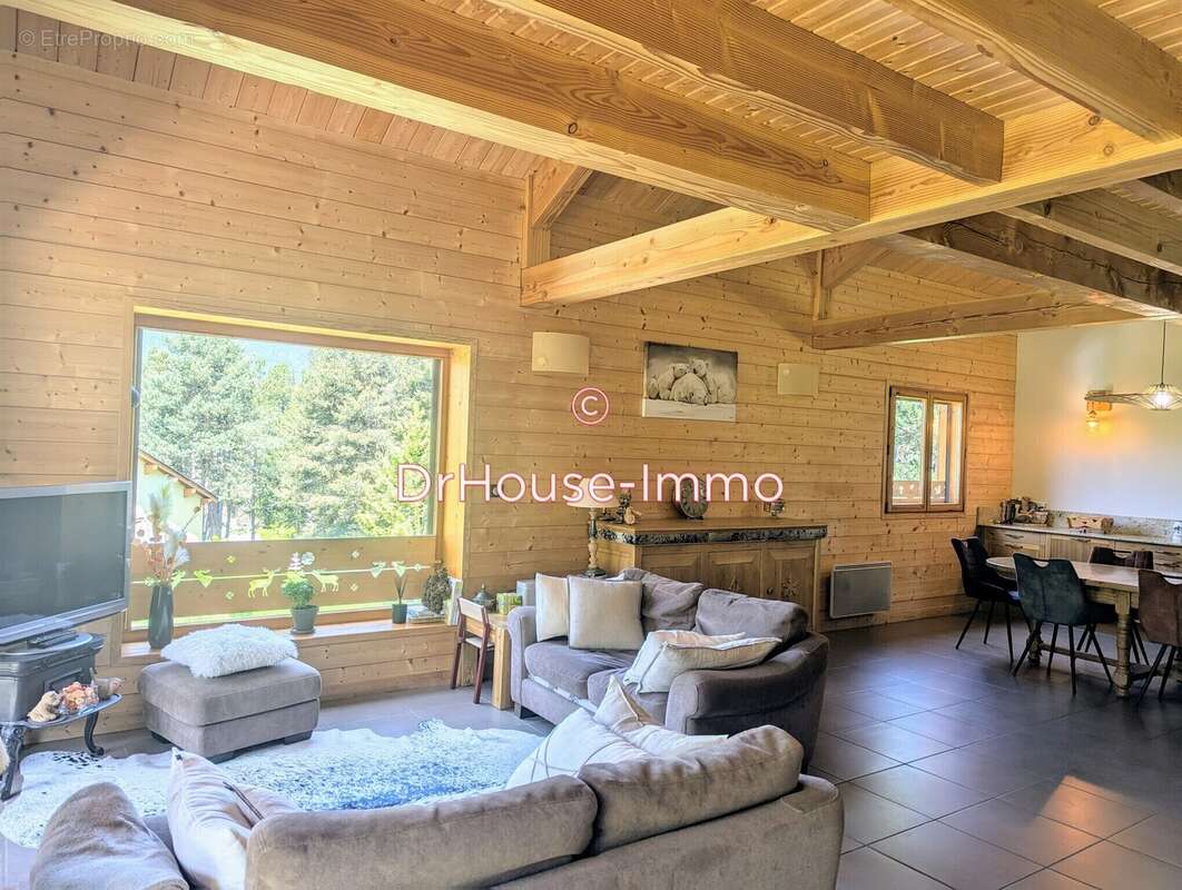 Maison à LES ANGLES