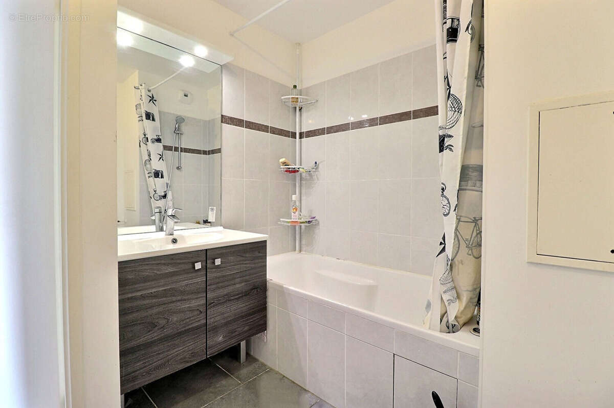 Appartement à MAREIL-MARLY