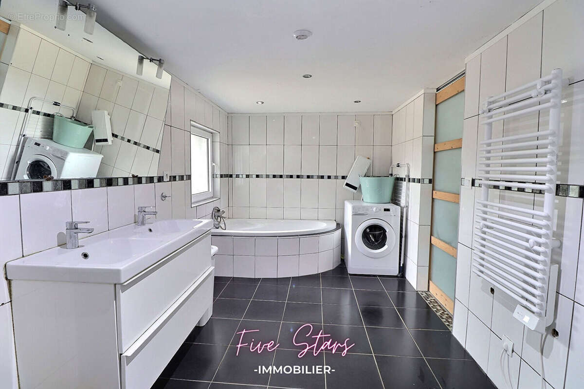 Maison à DOMMARY-BARONCOURT