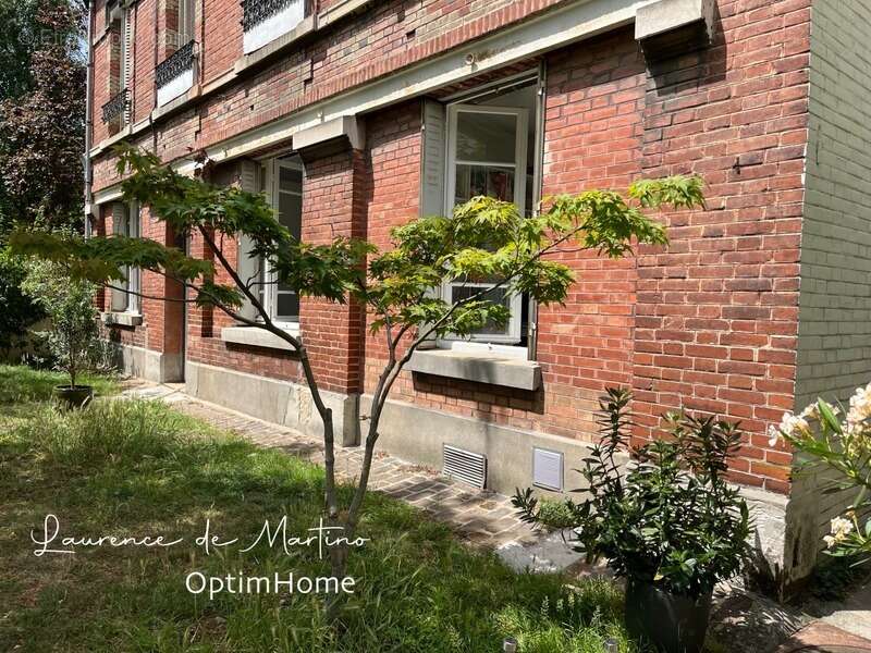 Appartement à LA GARENNE-COLOMBES