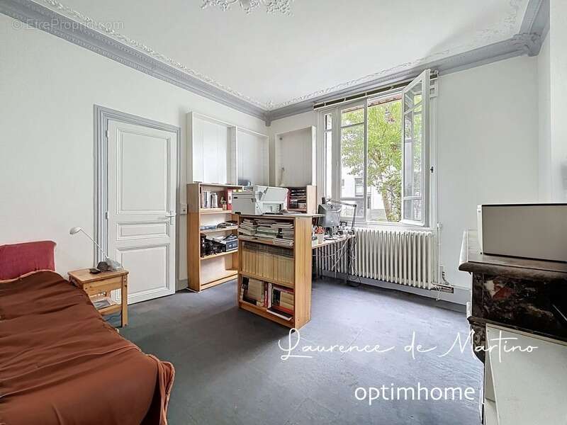 Appartement à LA GARENNE-COLOMBES