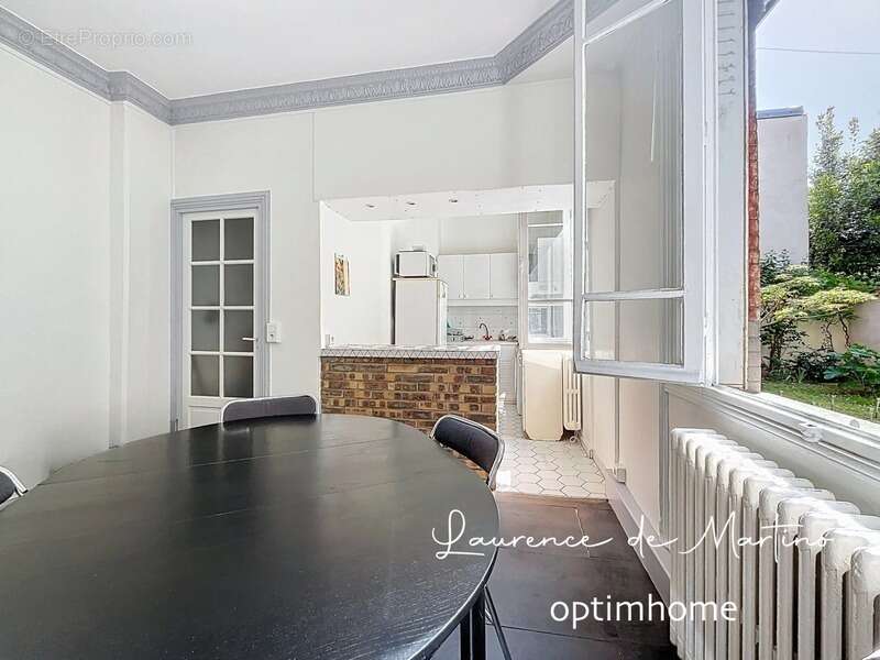 Appartement à LA GARENNE-COLOMBES