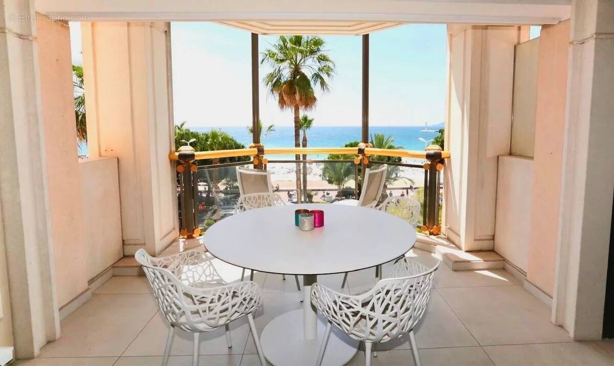 Appartement à CANNES