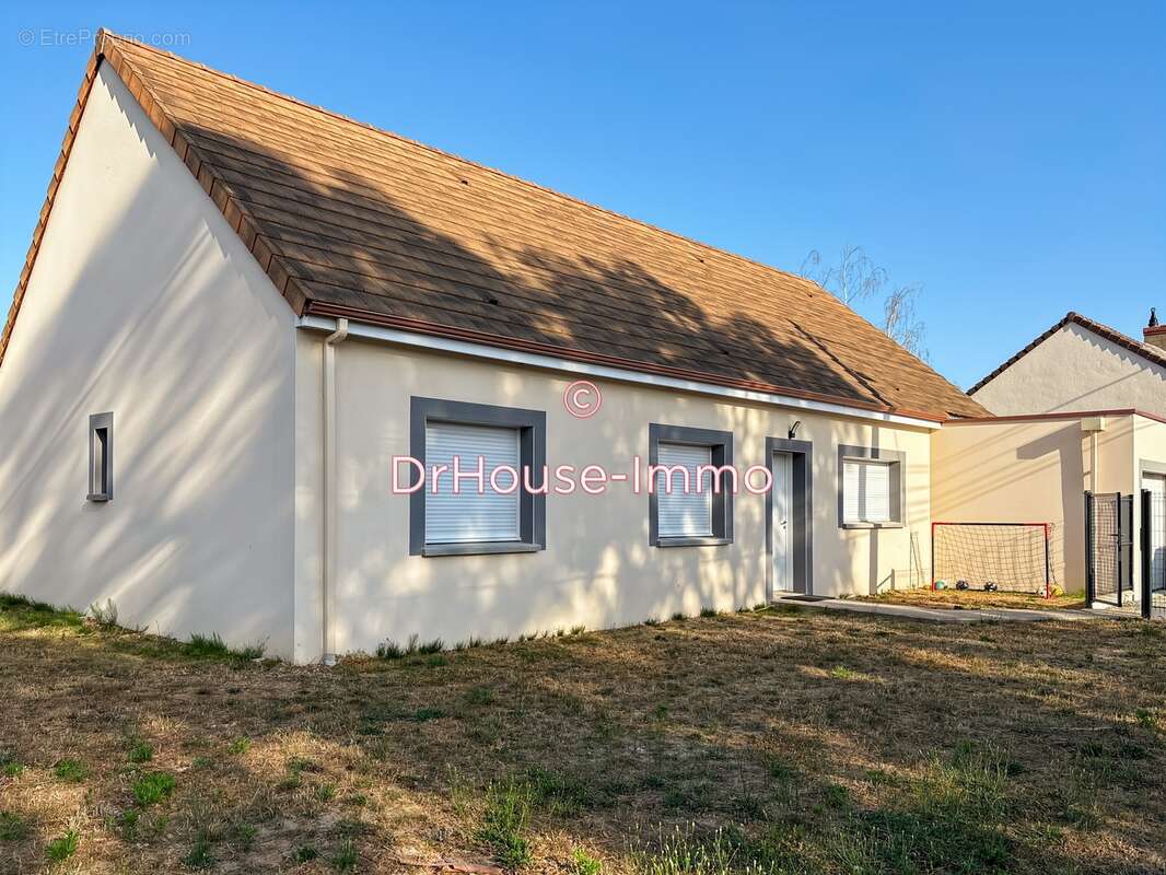 Maison à LA SUZE-SUR-SARTHE