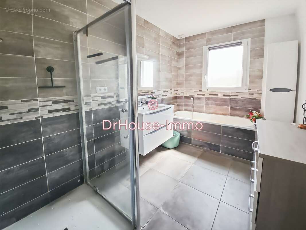 Maison à LA SUZE-SUR-SARTHE