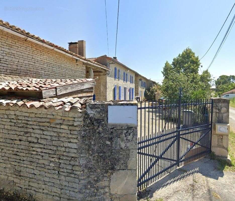 Photo 2 - Maison à PAIZAY-LE-CHAPT