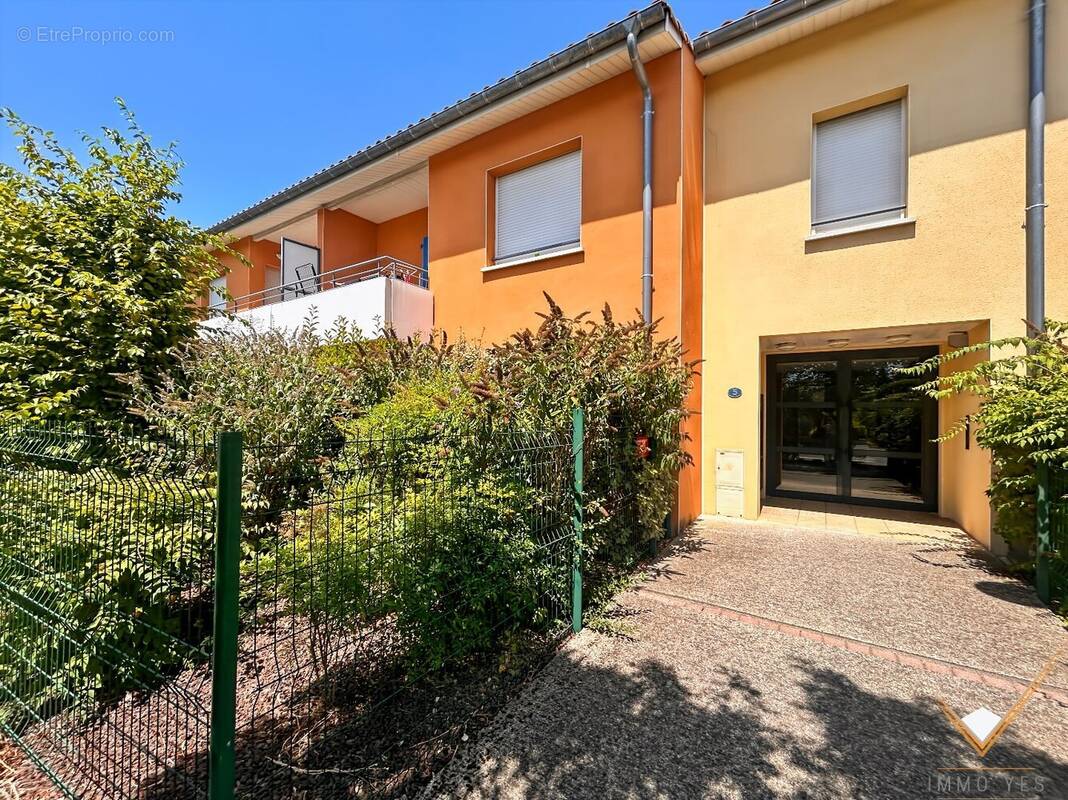 Appartement à FROUZINS