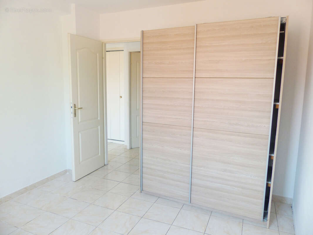Appartement à LAMALOU-LES-BAINS