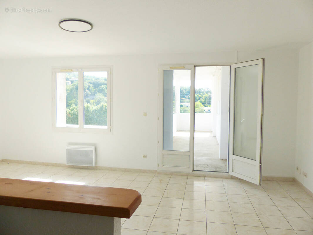 Appartement à LAMALOU-LES-BAINS
