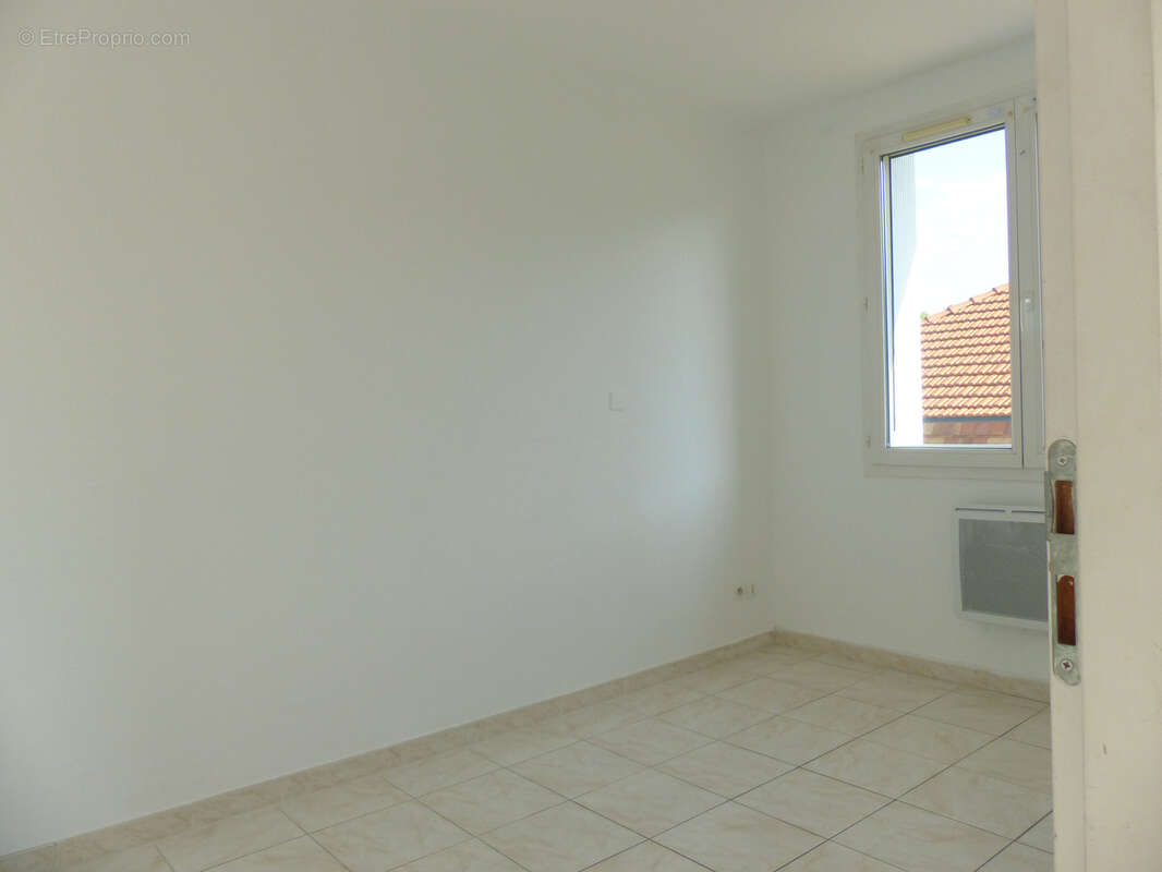 Appartement à LAMALOU-LES-BAINS