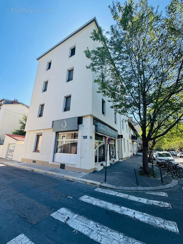 Commerce à GRENOBLE