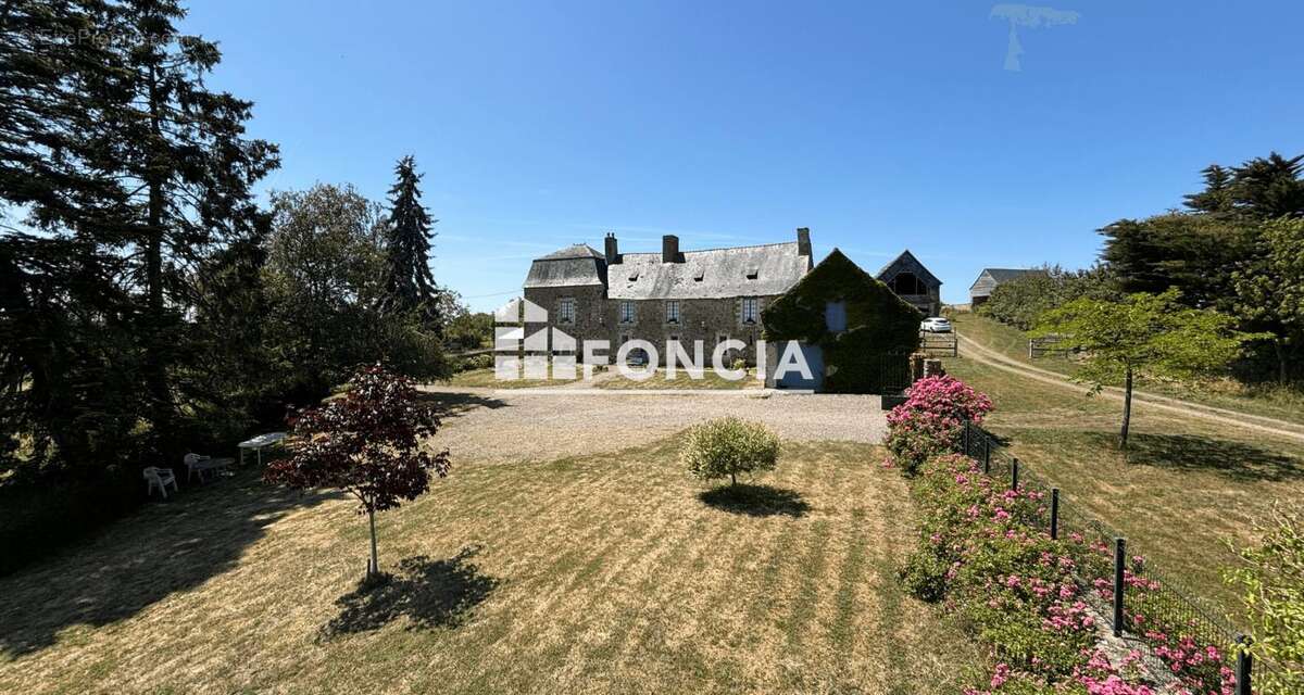 Maison à SAINT-JEAN-SUR-ERVE