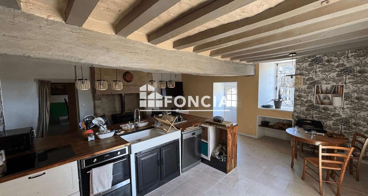 Maison à SAINT-JEAN-SUR-ERVE