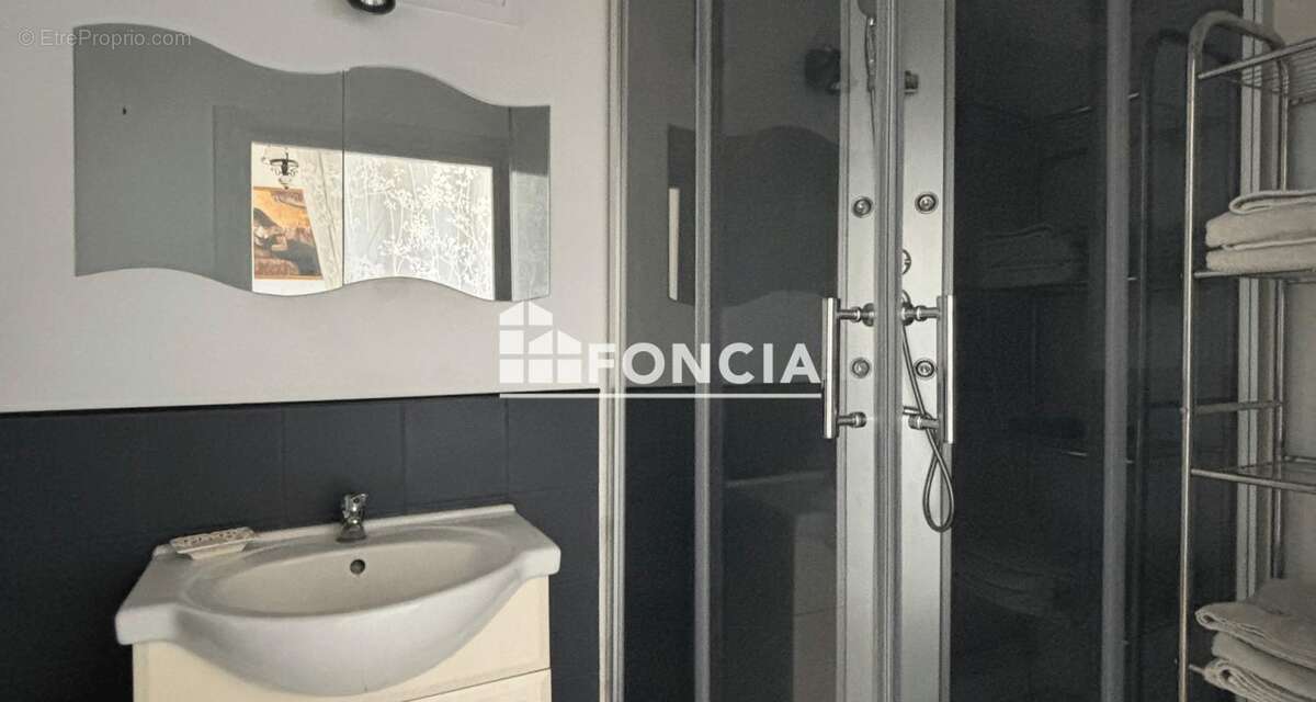 Maison à SAINT-JEAN-SUR-ERVE