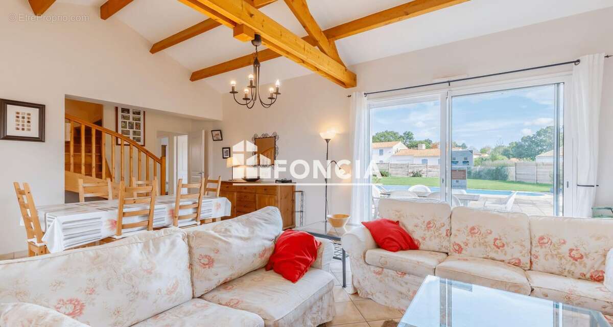 Maison à L&#039;AIGUILLON-SUR-VIE